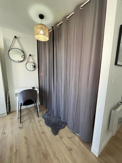 Studio A Deux Pas De Paris Apartment Levallois-Perret Exterior photo